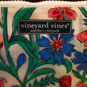 NWOT Vineyard Vines floral bag